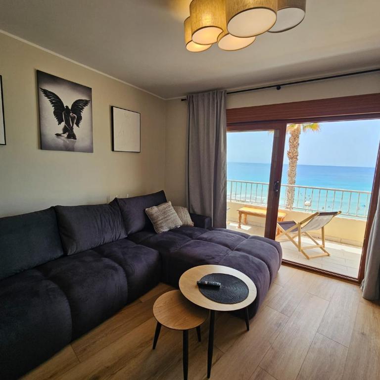 B&B Playa - Three-Bedroom Apartment - 5
