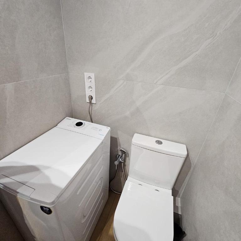B&B Playa - Three-Bedroom Apartment - 18