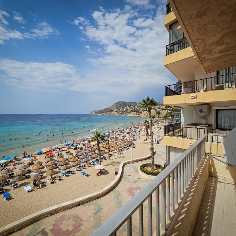 B&B Playa - Three-Bedroom Apartment - 22