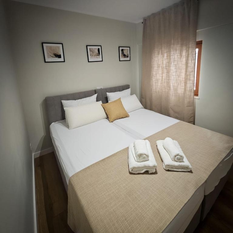 B&B Playa - Three-Bedroom Apartment - 25