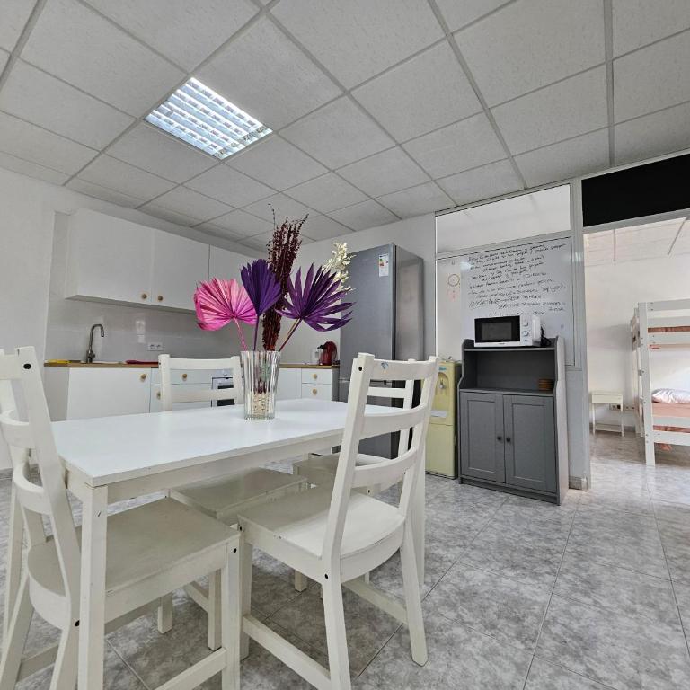 Corralejo Coliving by Amazzzing Travel - Cama individual en habitación compartida - 18