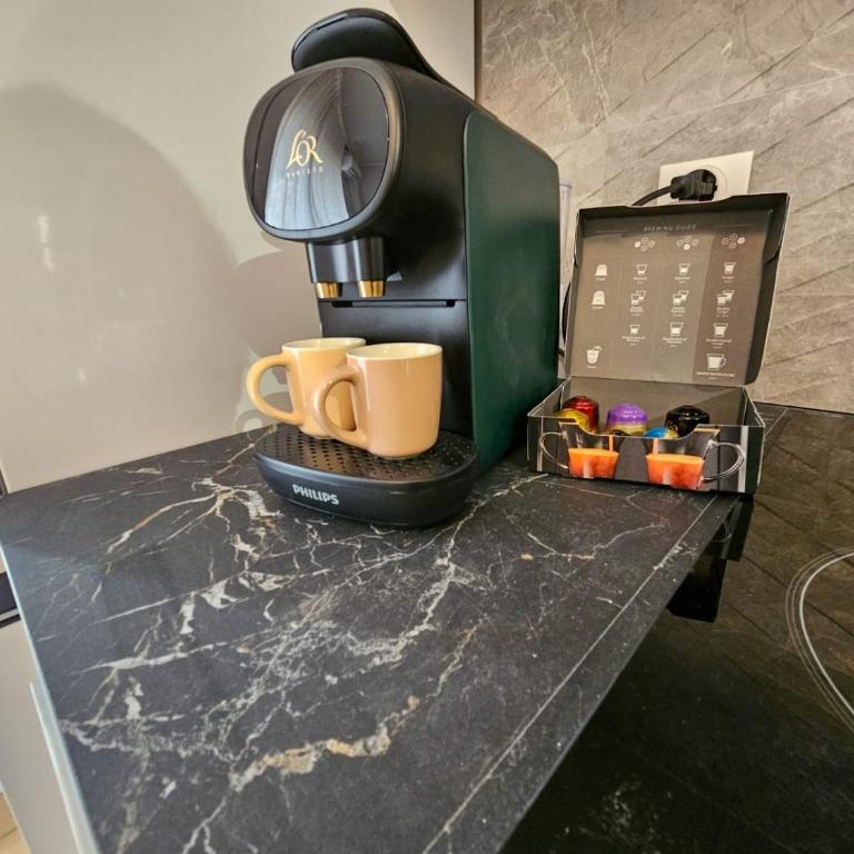 B&B Centro - Three-Bedroom Apartment - 24