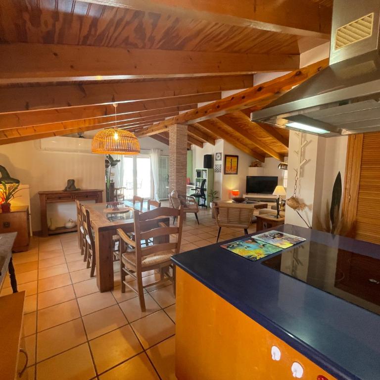MARINETA CASSIANA "Beach Resort " Villa Ángela - Apartment with Sea View - 1