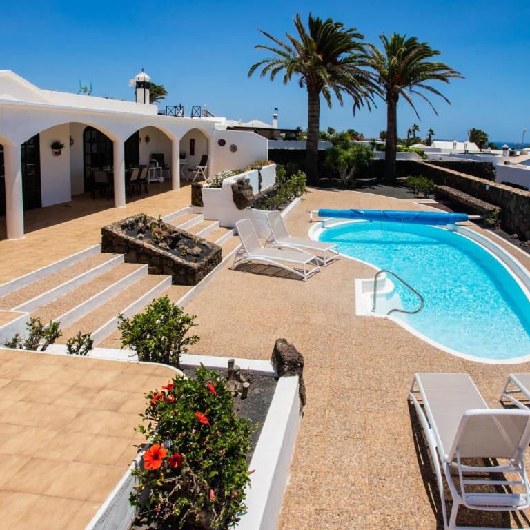 Casa Thalatta - Three-Bedroom Vacation Home - 18