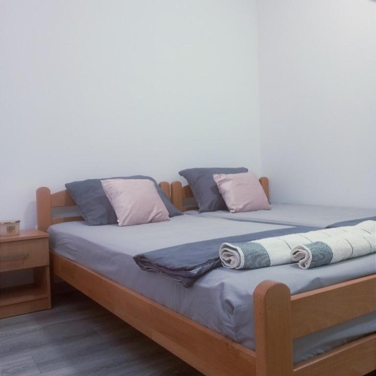Studio Hadrovic - One-Bedroom Apartment - 9