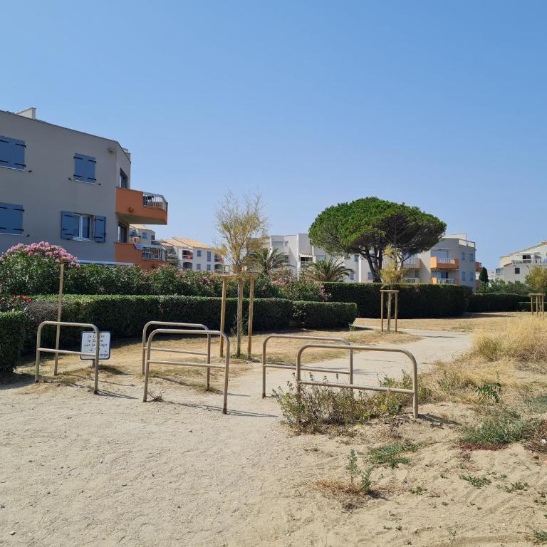 MAGNIFIQUE vue mer pour ce T2 avec piscine - Two-Bedroom Apartment - 18