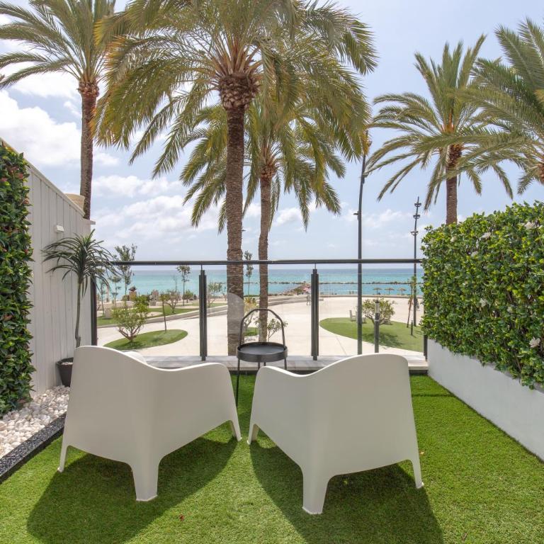 HOSTAL LUXURY NIT I DIA - Habitación Doble Deluxe con vistas al mar - 1 o 2 camas - 24