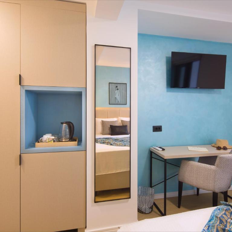 Hotel Hermes Budva - Komfor Dvokrevetna Soba sa Bračnim Krevetom i Balkonom - 3