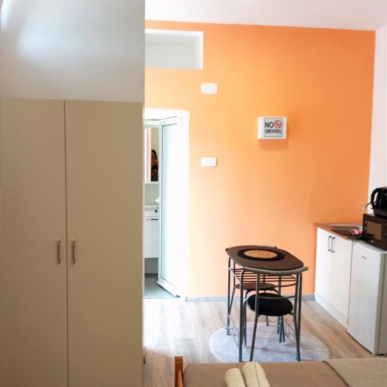 Studio Hadrovic - One-Bedroom Apartment - 22