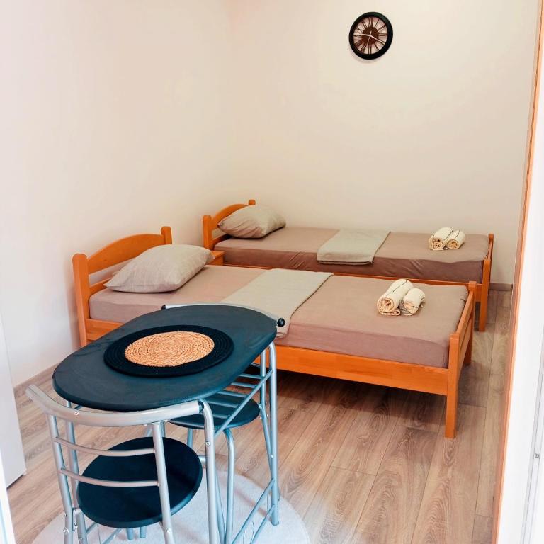 Studio Hadrovic - One-Bedroom Apartment - 19