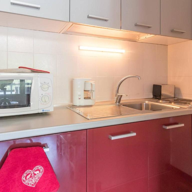 Studio au ski, 6e étage, parking, 2 pers, Montgenèvre - FR-1-330D-26 - Appartamento - 3