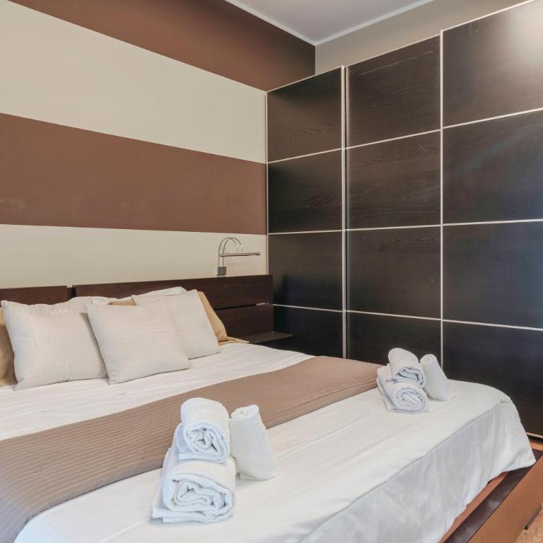- Lake Bliss - Two-Bedroom Apartment - 10