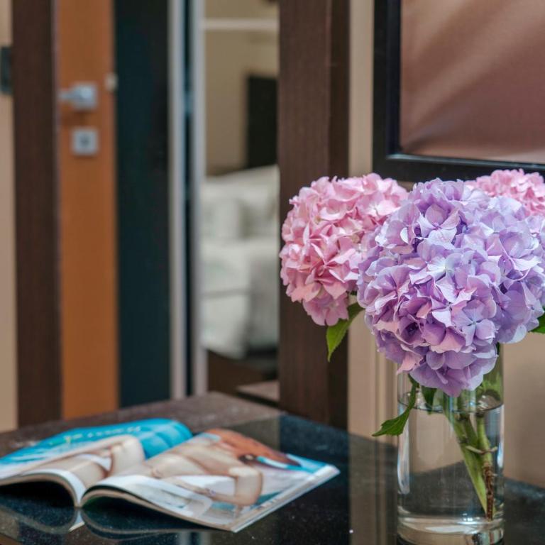 - Lake Bliss - Two-Bedroom Apartment - 22