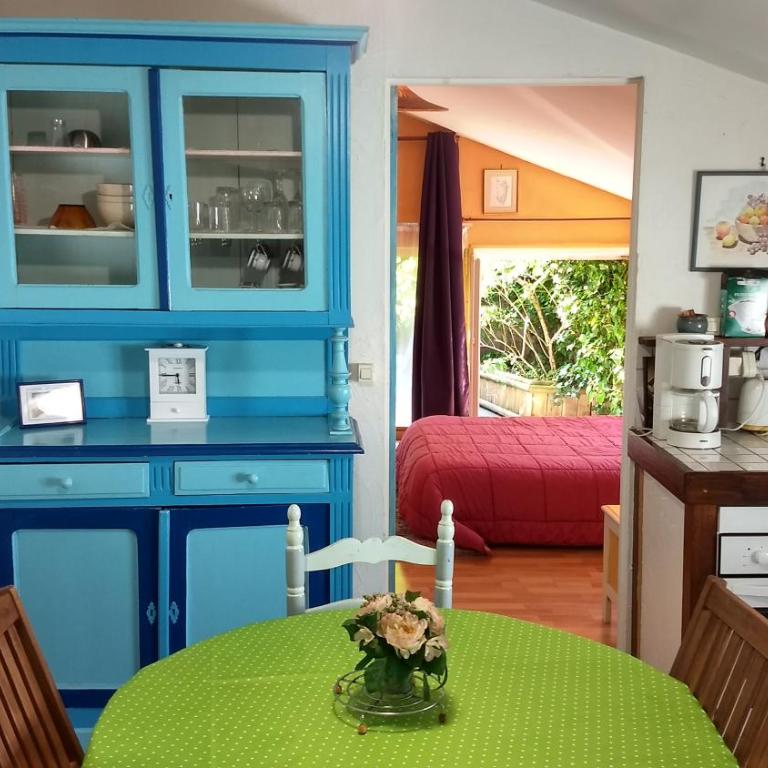 Logement cosy proche gare avec terrasse de verdure - Appartement 1 Chambre - 1