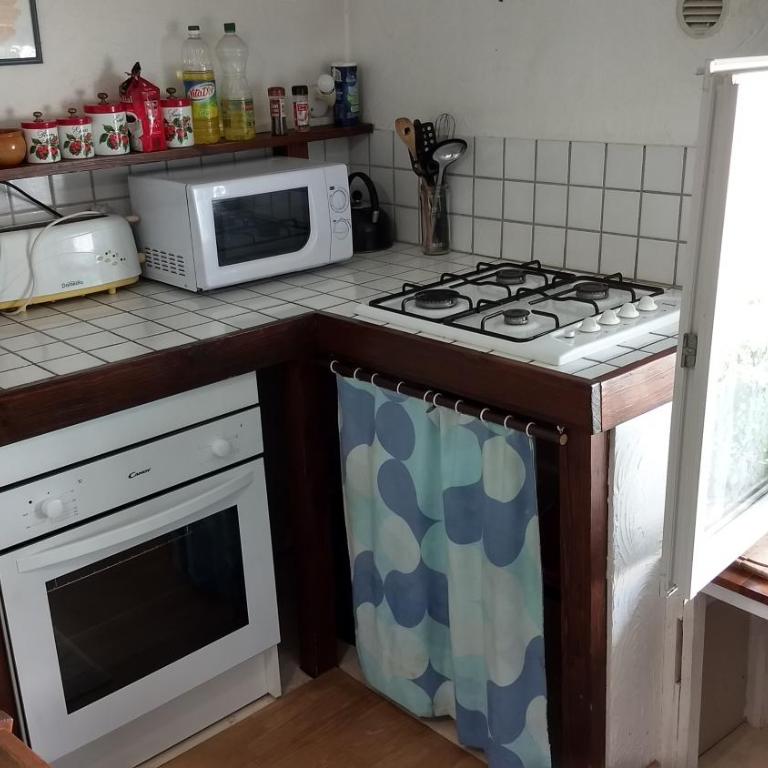 Logement cosy proche gare avec terrasse de verdure - Appartement 1 Chambre - 9