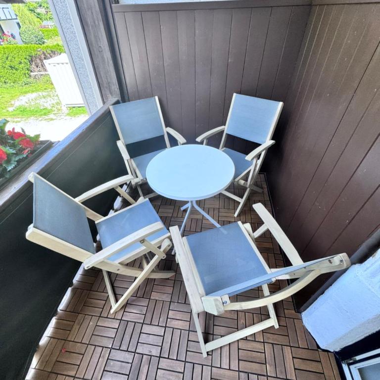 Villa Traun - Ferienwohnung mit Balkon (Top3) - 12