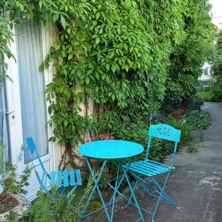 Logement tranquille et frais proche gare au RDC - Appartement 1 Chambre - 3