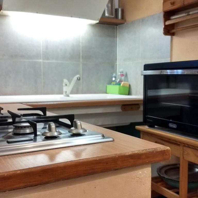 Logement tranquille et frais proche gare au RDC - Appartement 1 Chambre - 9