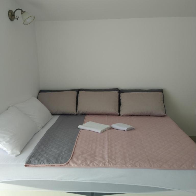 Hostel Vera - Airport Podgorica - Apartment - 7