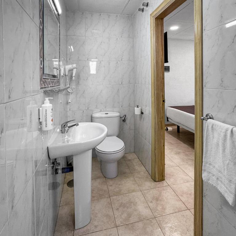 Vas Málaga Ciudad - Habitación Doble - 1 o 2 camas - 8