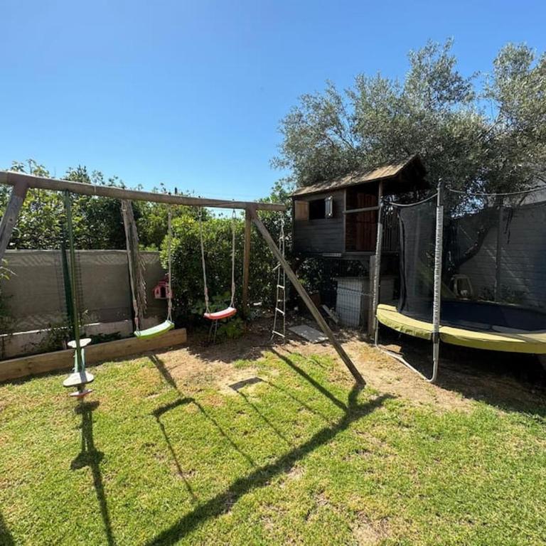 Rez de villa avec jardin à 6 min des plages - Appartement 2 Chambres - 17