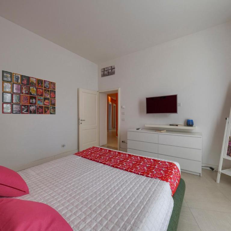 Appartamento con 2 bagni, AC e WIFI a due passi dalla stazione e dal centro storico - Appartamento con 2 Camere da Letto - 11