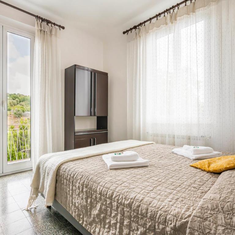 GuestHost - Into the Green! Da Passano Apartment - Two-Bedroom Apartment - 6