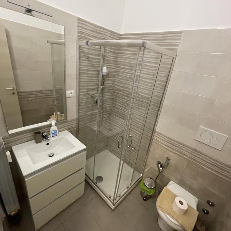 Roman Art Apartment - Metro C to Colosseum - Appartamento con 2 Camere da Letto - 9