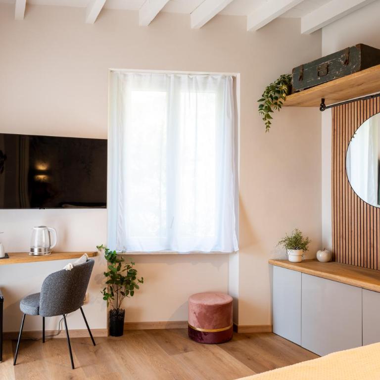 CADAMARE charming rooms in Portovenere - Deluxe Double Room with Partial Sea View - 5