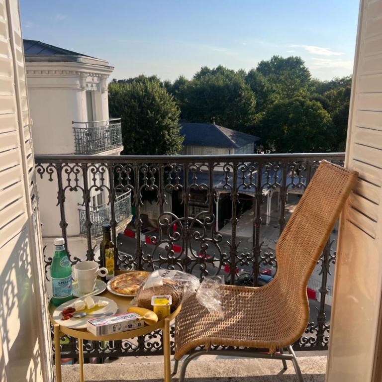 LE SPLENDID - Hypercentre - Proche Opéra & Parcs - Thermes - Appartement 1 Chambre - 62