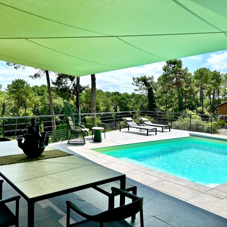 MAISON CHAPRON Villa de standing avec piscine, calme et golf à Biscarrosse - Villa - 1