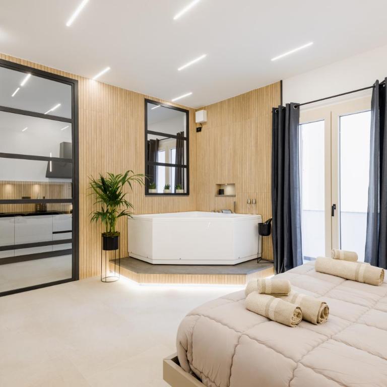 Sunway Luxury Apartment - King Suite with Spa Bath - 1