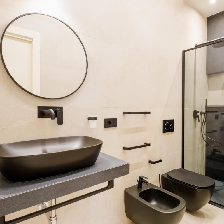 Sunway Luxury Apartment - King Suite with Spa Bath - 7