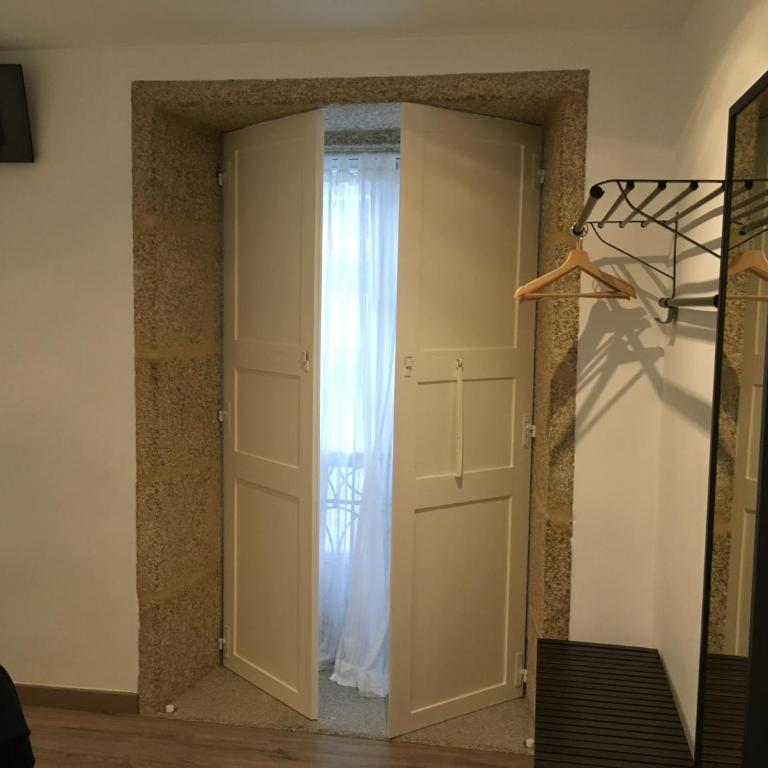 Pensión Residencia Fonseca - Habitación Doble Estándar con baño compartido - 8