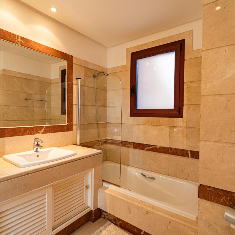 Lujoso Duplex 3 Dormitorios en Gran Bahia de Marbella - Apartamento de 3 dormitorios - 52