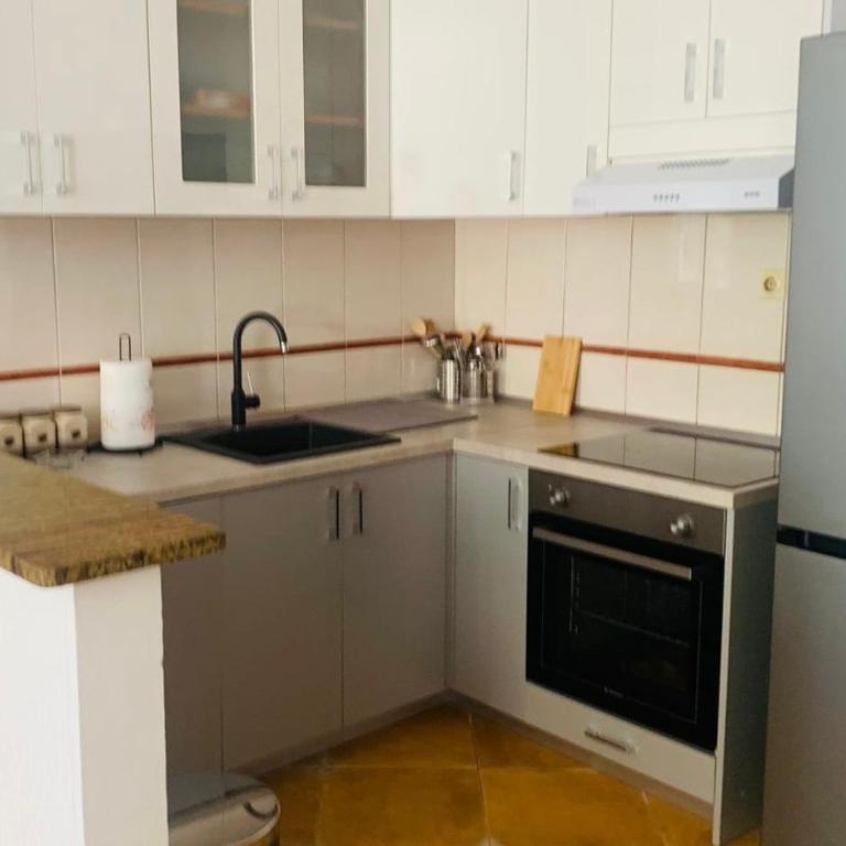 Lux 2-bedroom apartment in Old town Herceg Novi - Two-Bedroom Apartment - 4