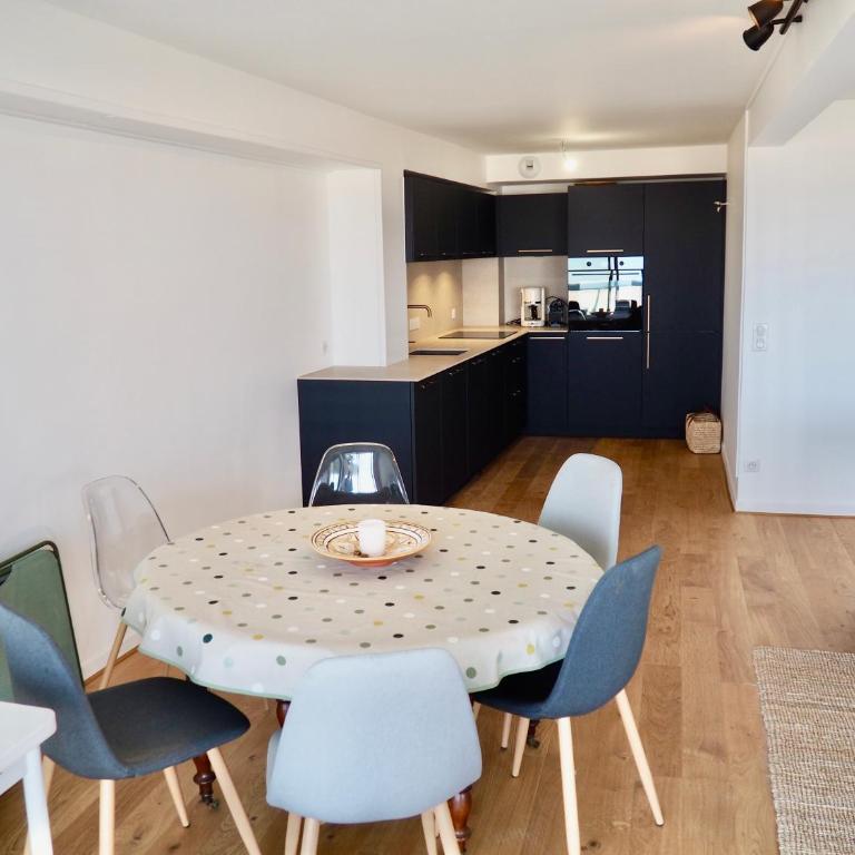 Magnifique appartement T4 vue mer et parking privé - Appartement 3 Chambres - 21