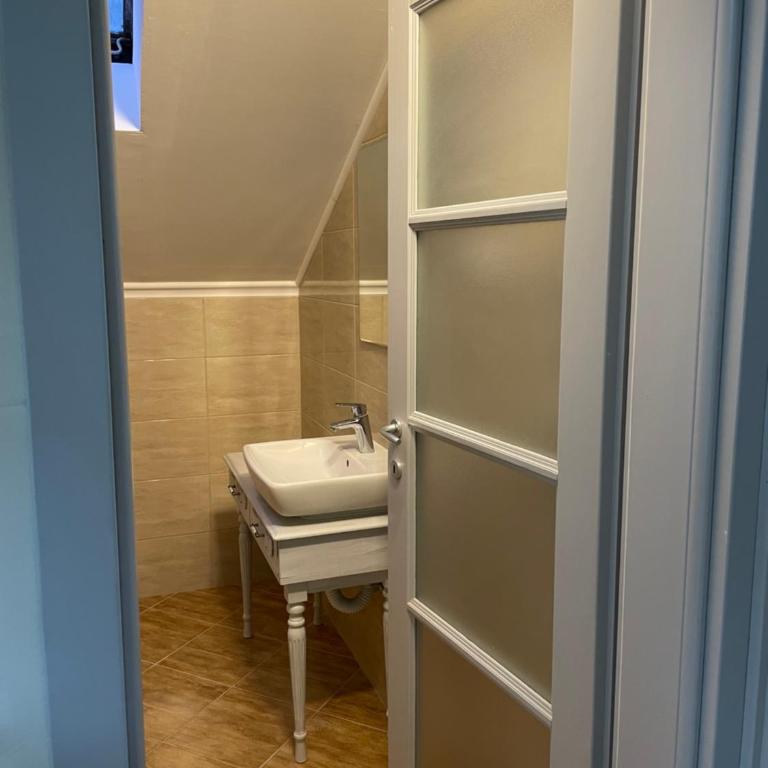 Mirta Apartment - One-Bedroom Apartment - 6
