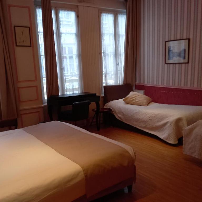 Brit Hotel Comtes De Champagne - Troyes Centre Historique - Chambre Familiale - 2