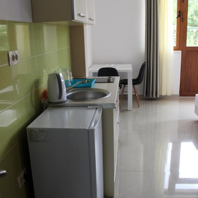Bocche di Cattaro Studios - Studio with Garden View - 16