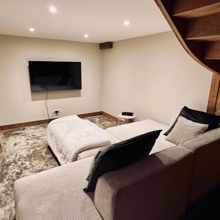 Chamonix Chalet with Mont Blanc Views Near Town Centre - Parking & Sauna - Chalet mit 3 Schlafzimmern - 44