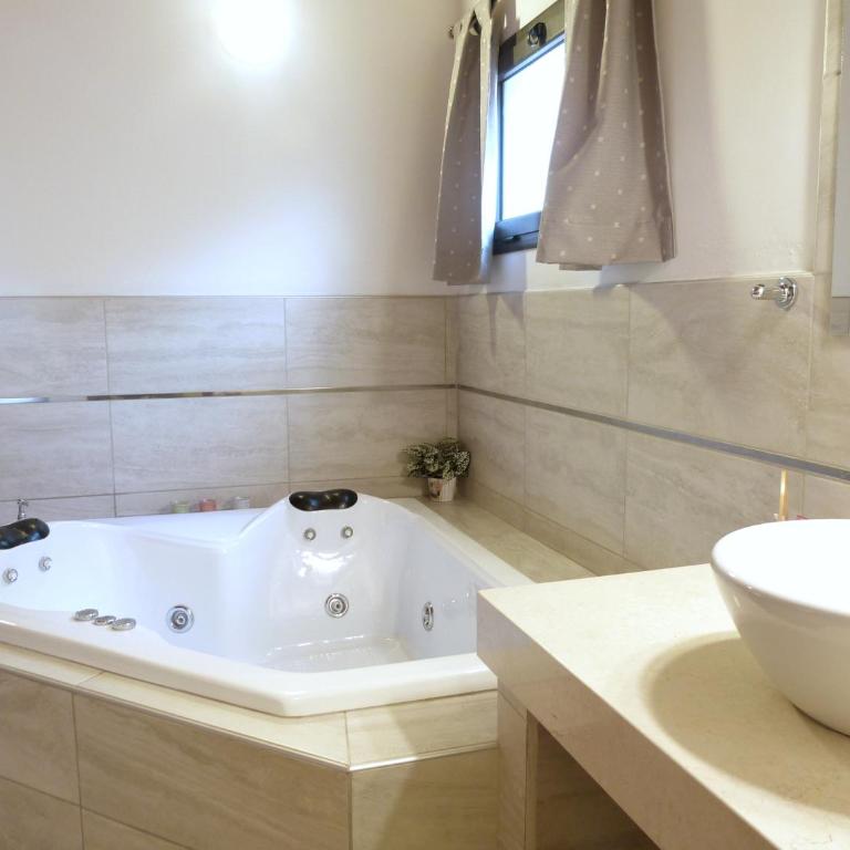 Jardines del Cielo Cabañas & Apart Suites - Suite con bañera de hidromasaje - 6
