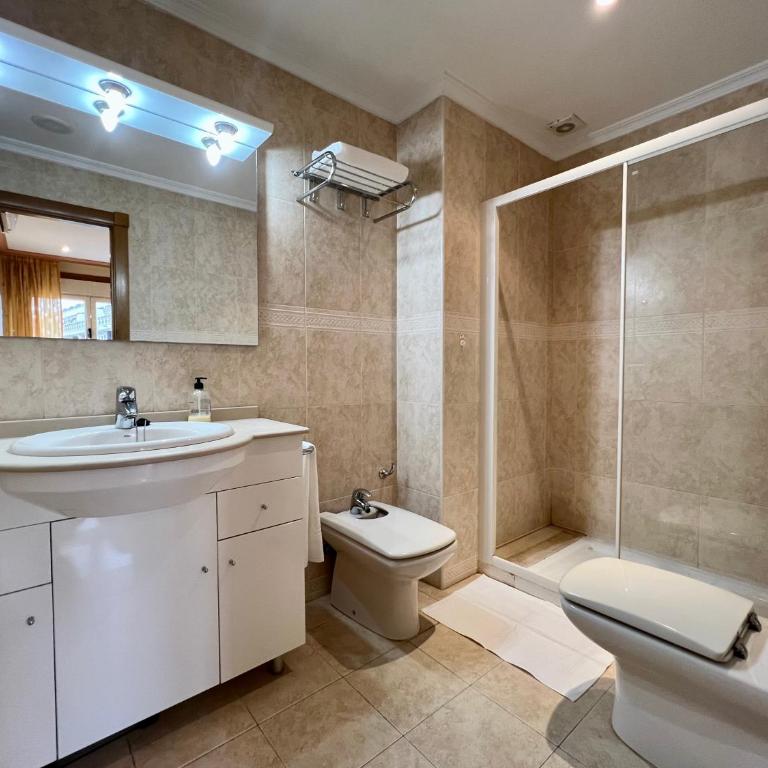 Mediterráneo Real Beach and Pool Apartment - Two-Bedroom Apartment - 7