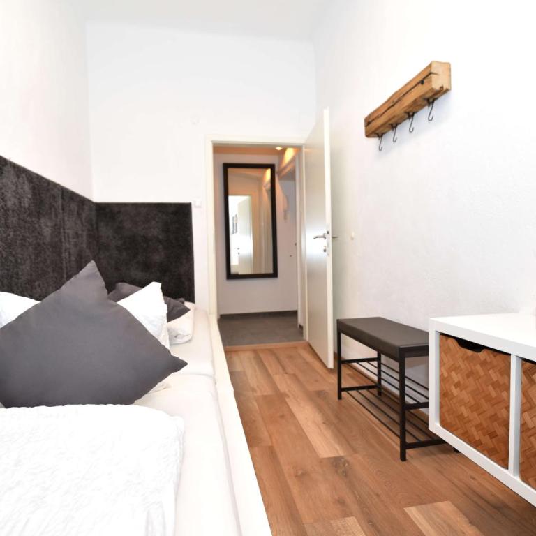 Flataid PremiumAPART Graz Center - Apartment mit 2 Schlafzimmern und Balkon - 6