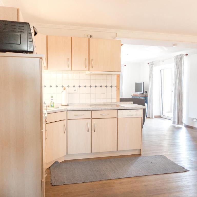 VILLAWILLI - Gemütliche Ferienwohnungen - Apartment mit 1 Schlafzimmer mit zwei Balkonen - erste Etage (Nummer 4) - 6