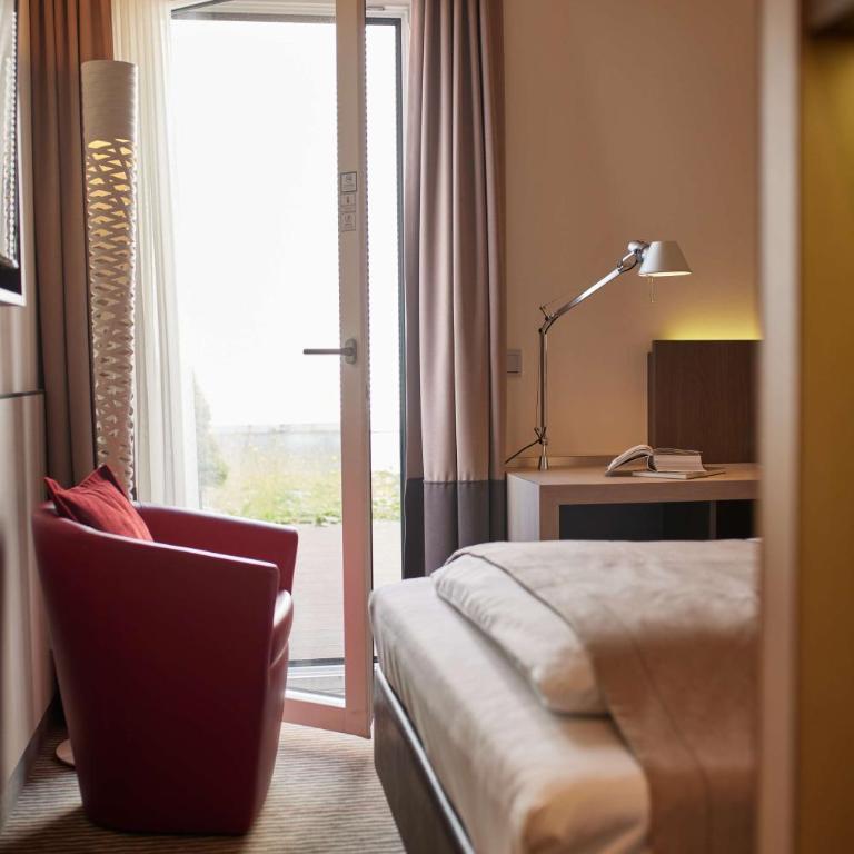 bigBOX ALLGÄU Hotel, WorldHotels Distinctive - Standard-Kleinzimmer mit Terrasse - 2