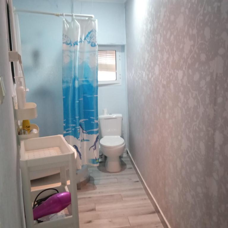 Alojamiento Magallanes - Habitación Estándar con baño compartido - 2 camas - 17