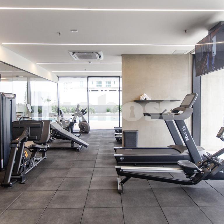 Dazzling apt one block from Shopping del Sol - Apartment - 23