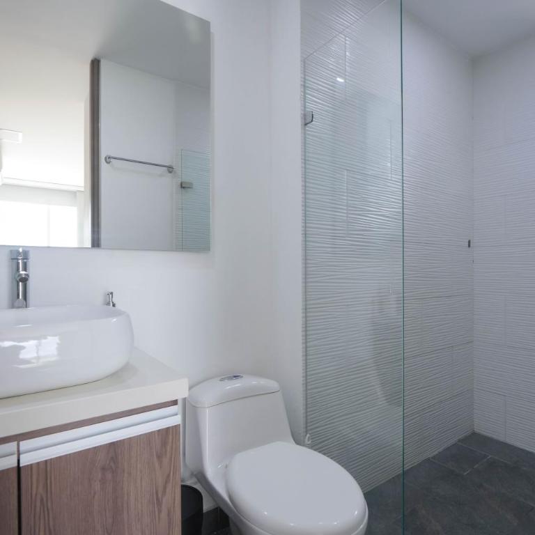 Luxury cerca laureles- Torre Ginebra - Three-Bedroom Apartment - 37