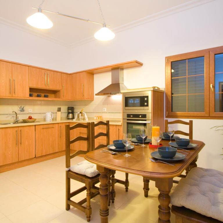 Grand Villa Famara Puerto del Carmen - Three-Bedroom Villa - 27